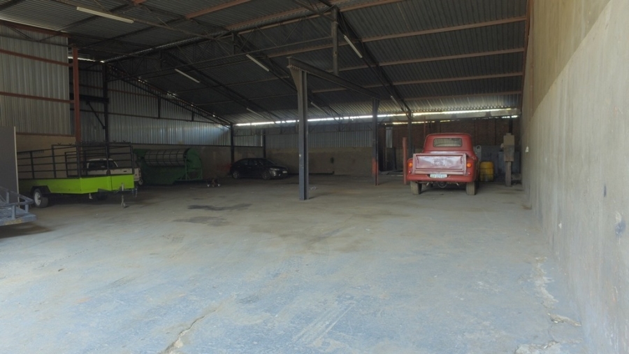 To Let commercial Property for Rent in Oos Einde North West